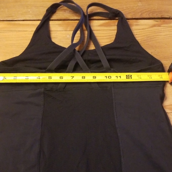 Black Lululemon top - Picture 5 of 6